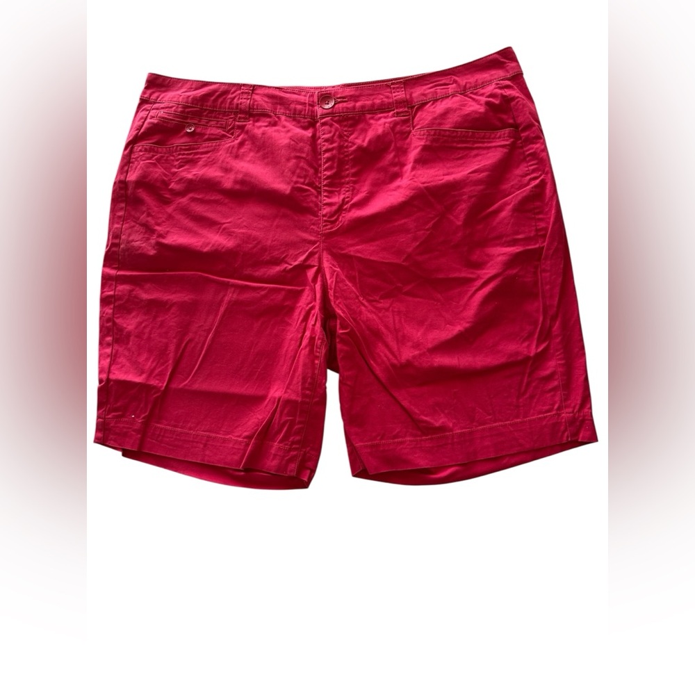 Bandolino Women’s Vibrant Red Flat Front Shorts Size 16W - Picture 1 of 4